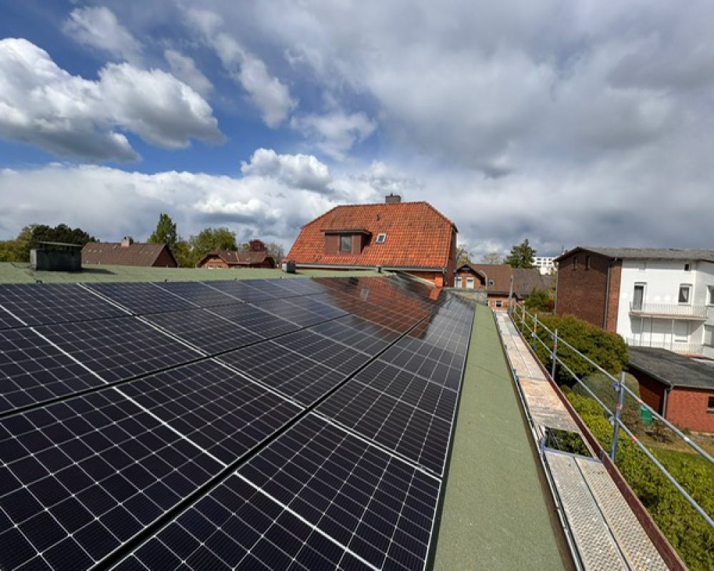 Installation einer Photovoltaikanlage mit Strings im Raum Seevetal 6